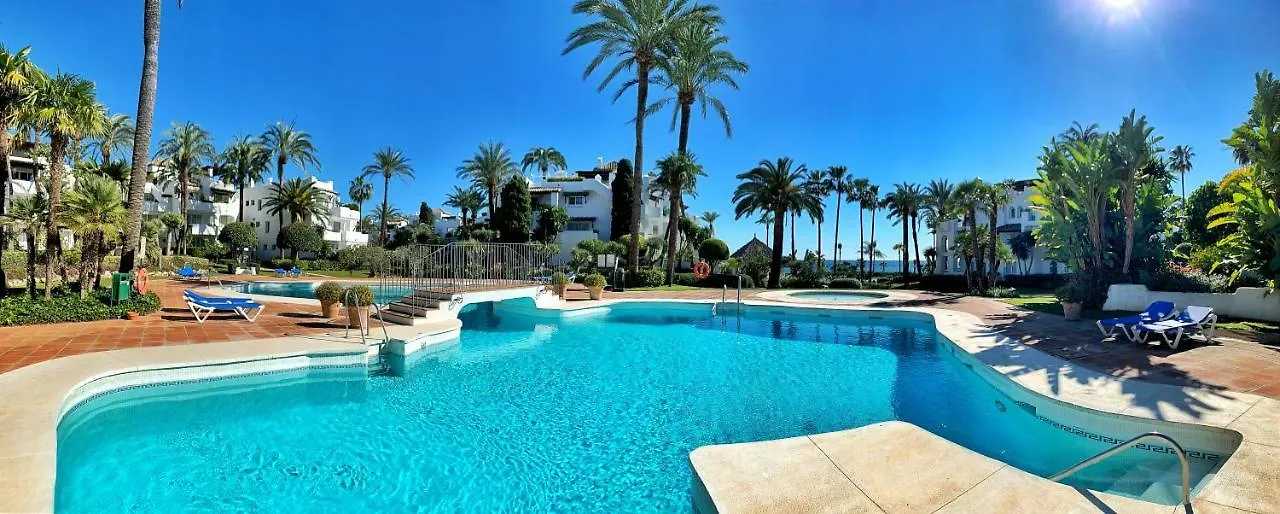 Alcazaba Beach Apartment 3302 Estepona